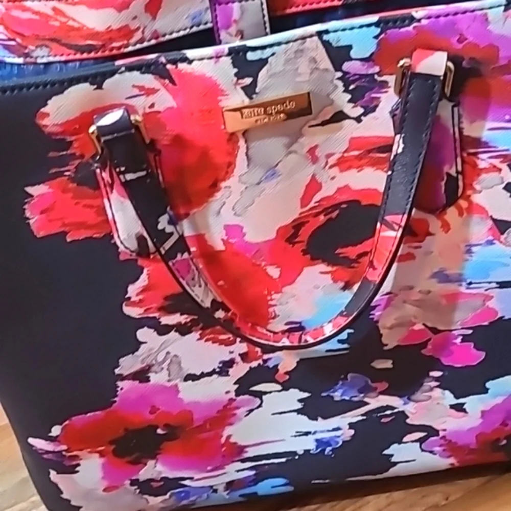 Kate Spade Watercolor Purse, Like New!